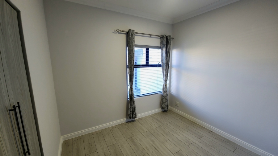 4 Bedroom Property for Sale in Hartenbos Heuwels Western Cape